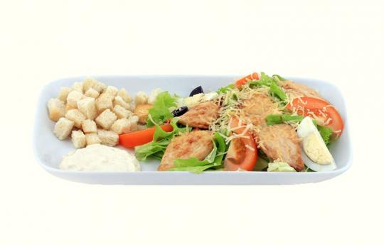 Салат Цезарь с курицей
